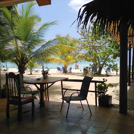 Whistling Bird Negril Exterior photo