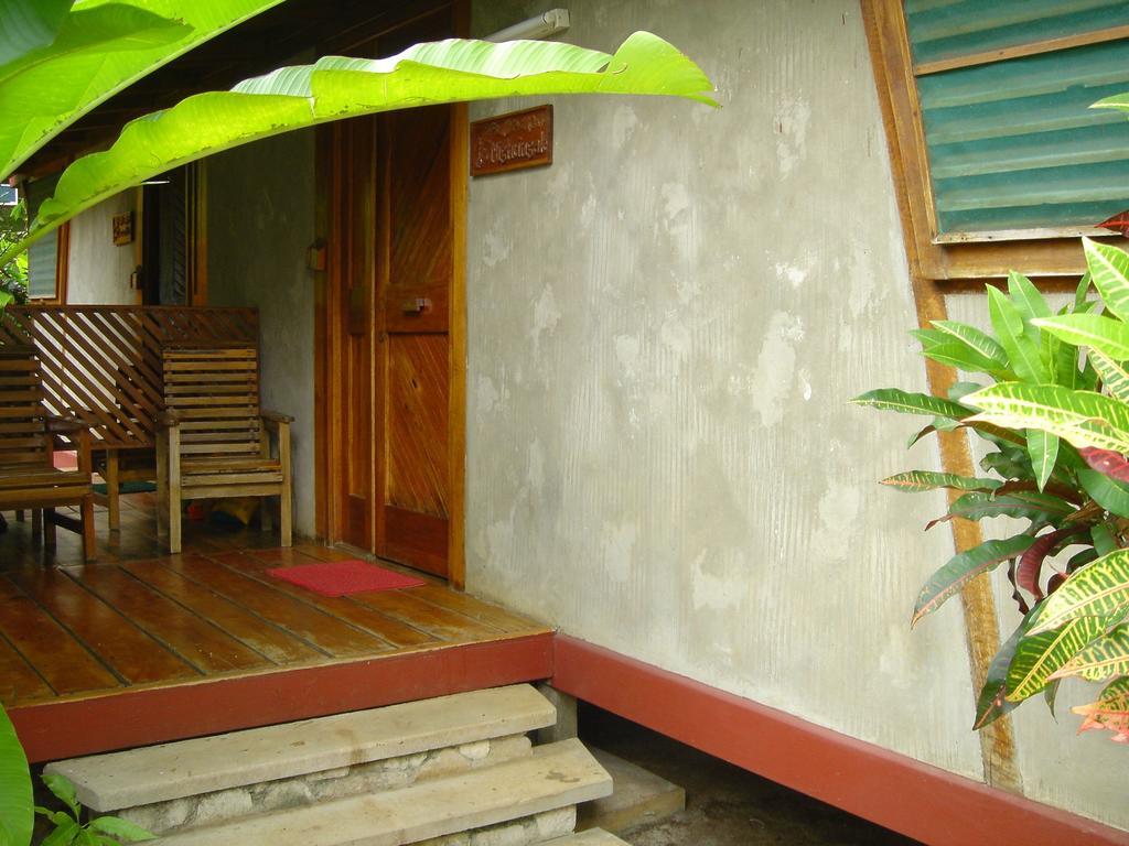 Whistling Bird Negril Exterior photo