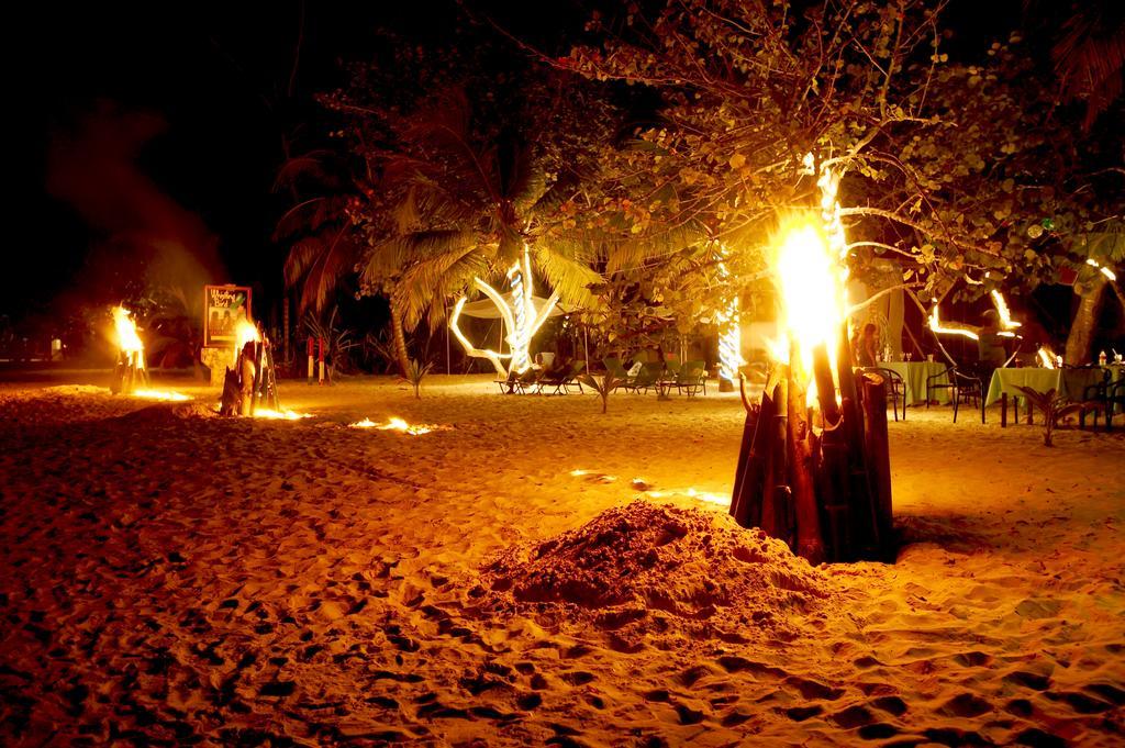 Whistling Bird Negril Exterior photo