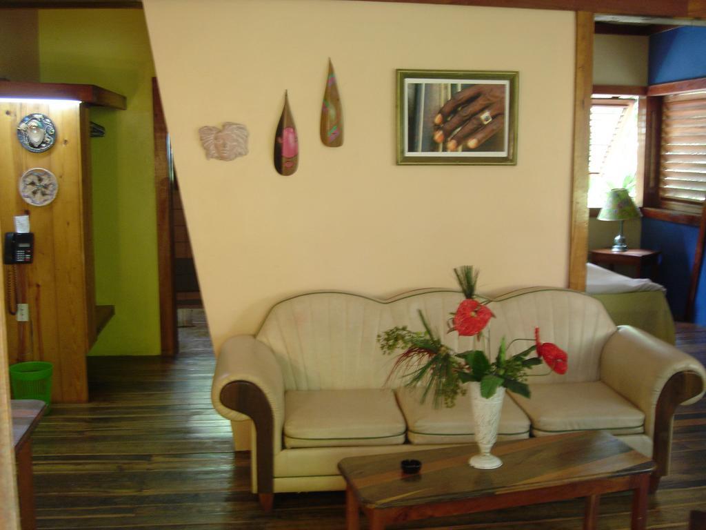 Whistling Bird Negril Exterior photo